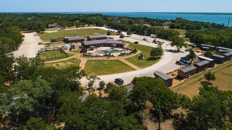 Tiny Home Vacations Resort - Öne Çıkan Resim
