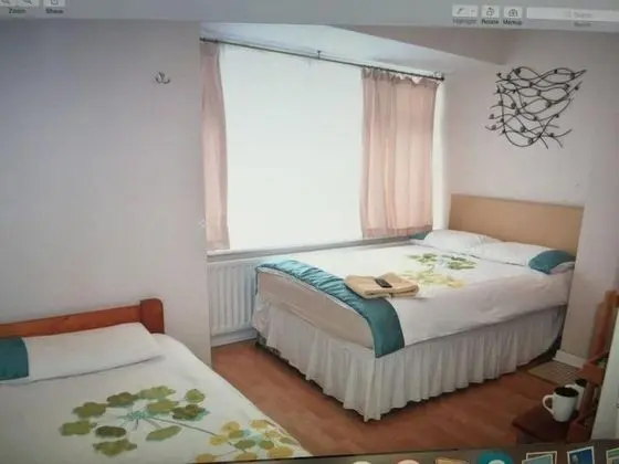 Tiny Single Shared Bathroom Room Ssbyr - Oda