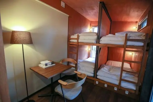 Tinys Yokohama Hinodecho - Campground - İç Mekan