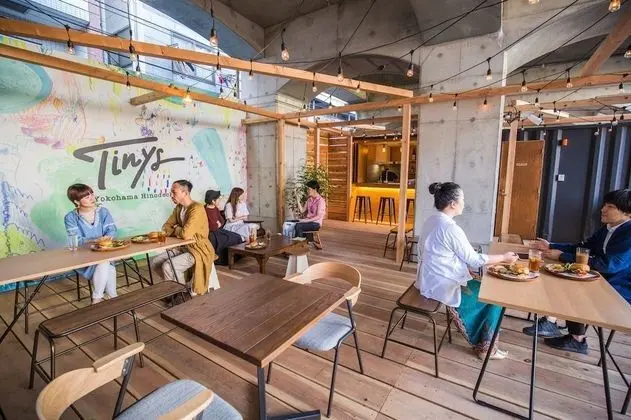 Tinys Yokohama Hinodecho - Campground - Lobi