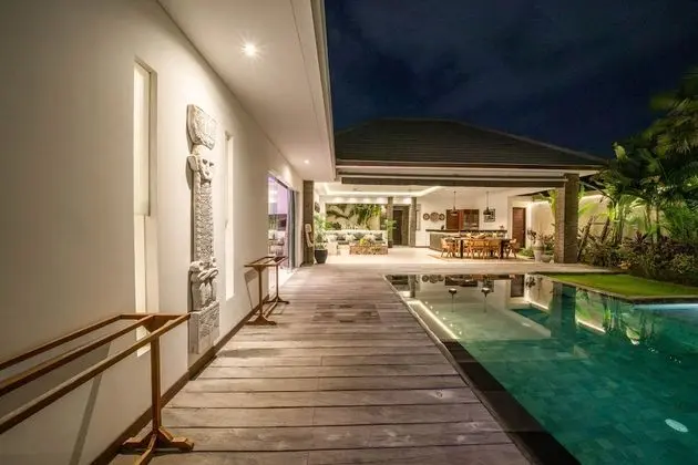 Villa Tira