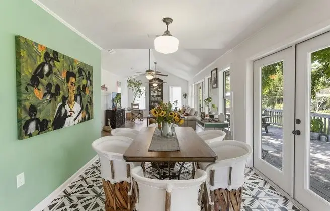 The Tire Swing - Modern 3BD - Gourmet Kitchen - Awesome Local - İç Mekan