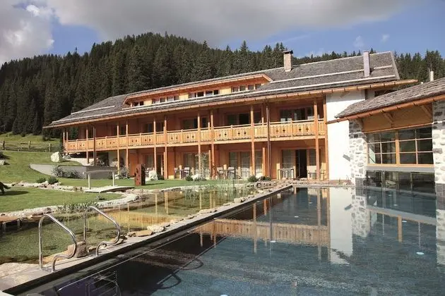 Tirler - Dolomites Living Hotel - Havuz