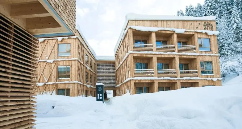 Tirol Lodge - Dış Mekan