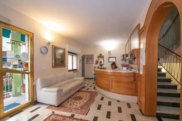 Hotel Tirreno - Lobi
