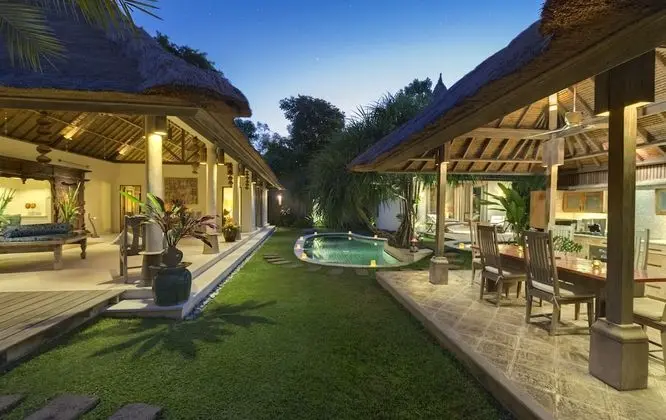 Tirta Naga Villa - Dış Mekan