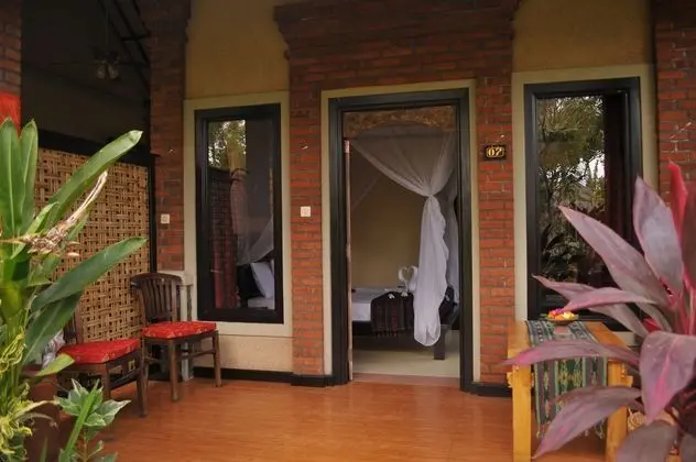 TIRTA SARI BUNGALOW - Oda
