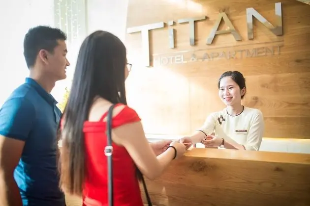 Titan Hotel - Lobi