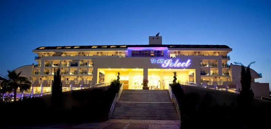 Titan Select Hotel - 6