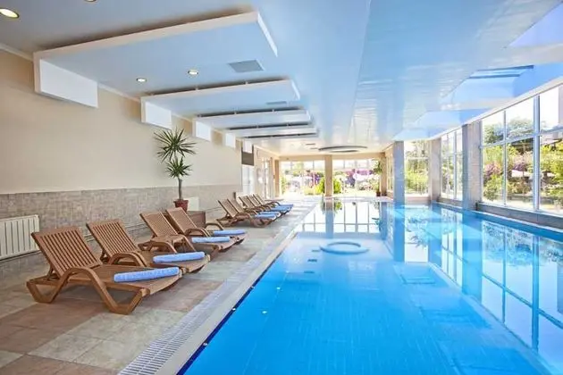 Titan Select Hotel - 10