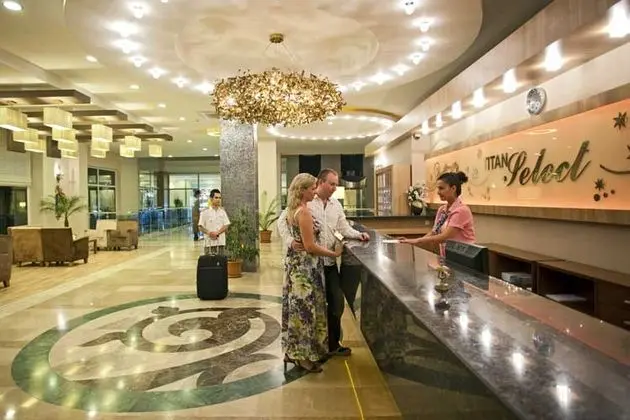Titan Select Hotel - 5