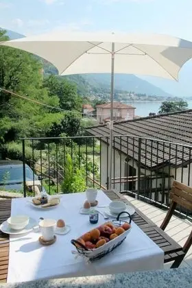Titti Gera Lario in Gera Lario - Oda