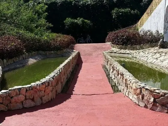 Titus Poison Garden - Dış Mekan