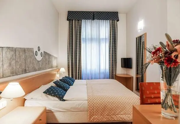 Hotel Tivoli Prague - Oda