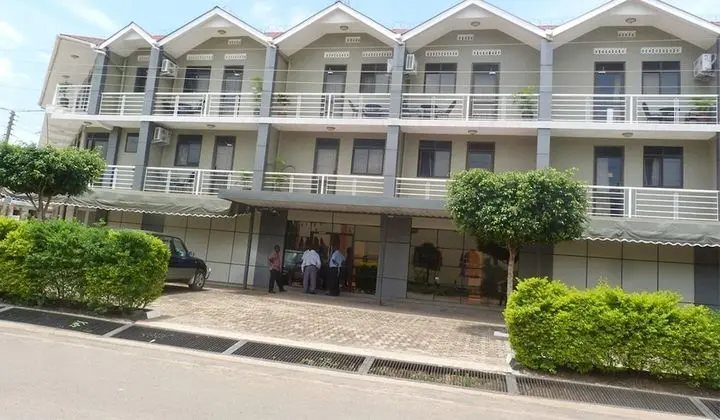 TJ Global Hotel Kasese - Dış Mekan
