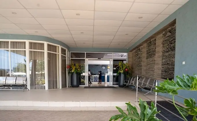 Tlotlo Hotel and Conference Center - Dış Mekan