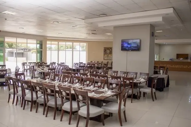 Tlotlo Hotel and Conference Center - Yerinde Yemek