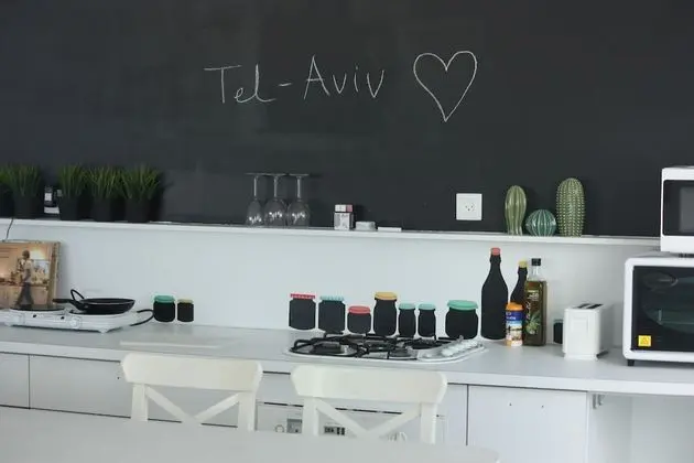 TLV Suites on the beach - Mutfak