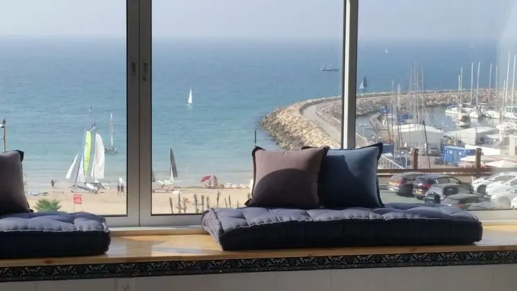 TLV Suites on the beach - Öne Çıkan Resim