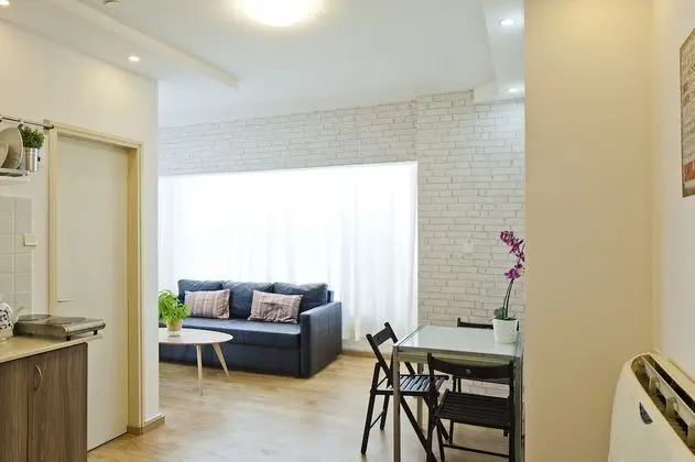 TLV Suites Inn