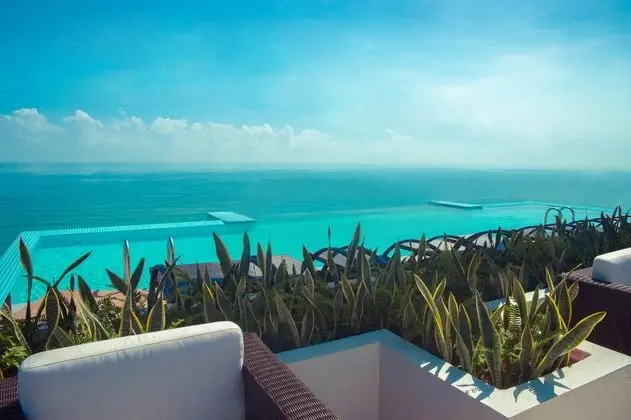 TMS Hotel Da Nang Beach - Havuz