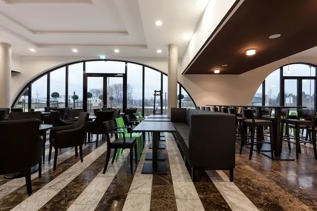 Hotel Tobbaccon - Lobi