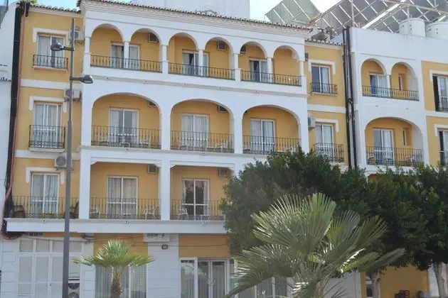 Hotel Toboso Chaparil - Dış Mekan