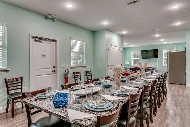 Together Resorts Cherry Grove Resort at 204 54th B - Yerinde Yemek