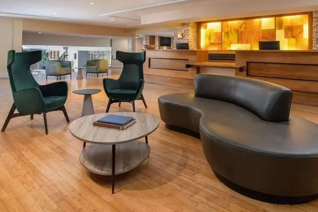 Toll House Hotel - Lobi