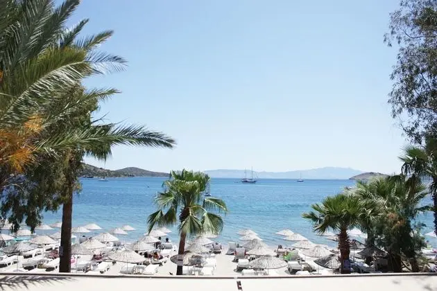 Toloman Hotel Bitez Beach - Plaj