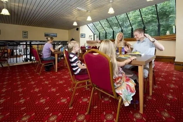 Tolroy Manor Holiday Park - Yerinde Yemek