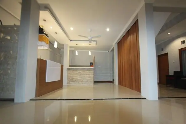 Tom Guest House - Lobi