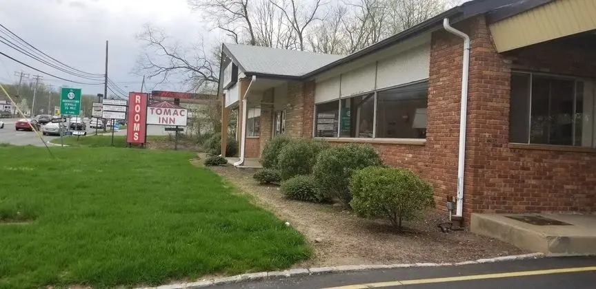 Tomac Motor Inn