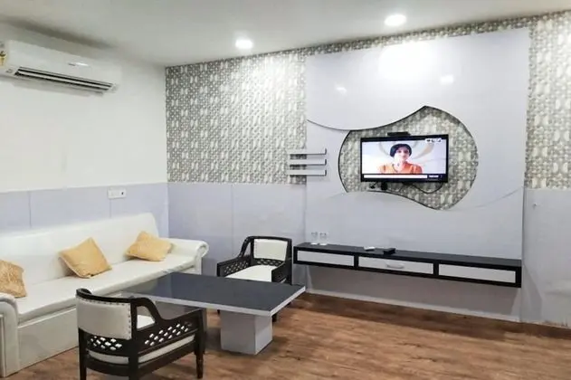 Tomar Hospitality - Lobi