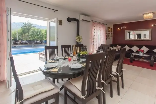 Villa Tomic - Four-bedroom Villa With Private Pool ID Direct Booker 23002 - Oda