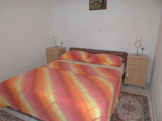 Tomislav - 120 m From Beach - A1 - Oda