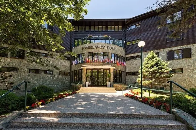Hotel Tomislavov Dom