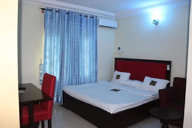 TommsVille Hotels