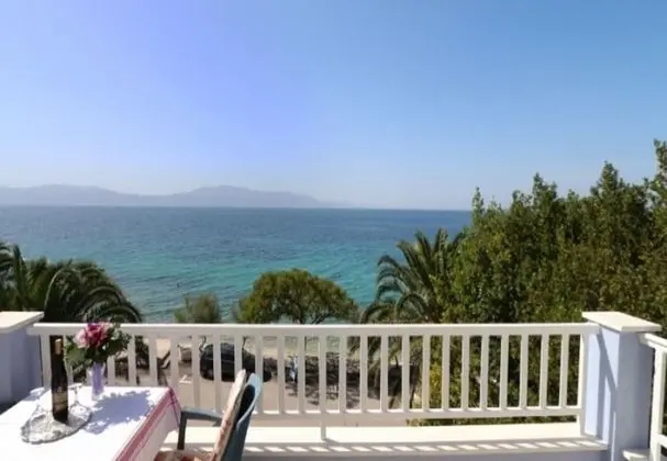 Tomo - 10 m From Beach - A1