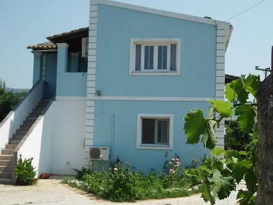 Toms House 4 -----------------------------------