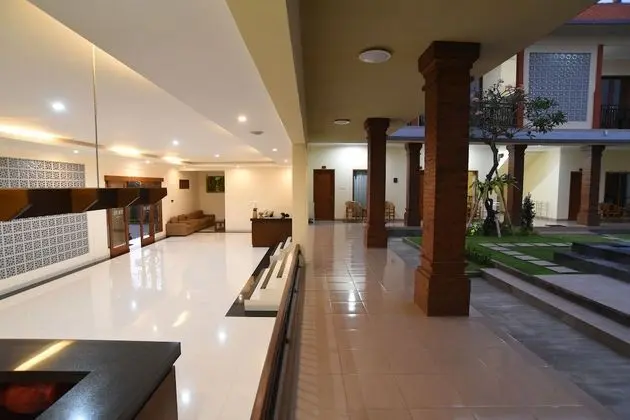 Tom's Inn Pecatu