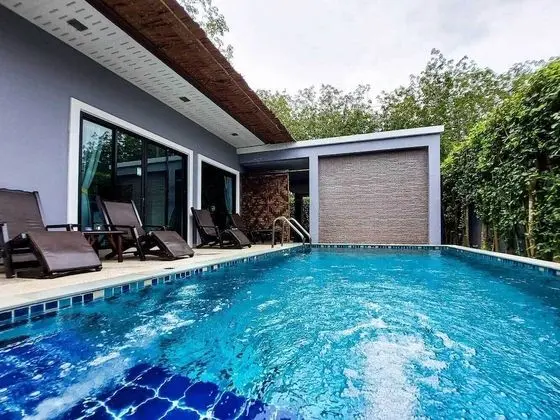 Ton Yaang Private Pool Villa - Havuz