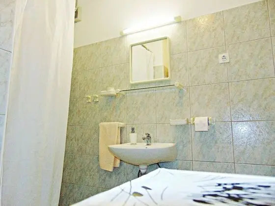 Tonci - 30m From the Beach - A1 - Banyo Tipleri