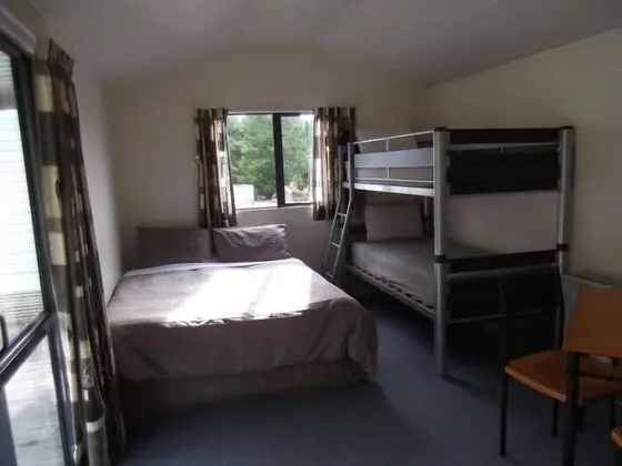 Tongariro Holiday Park - Oda