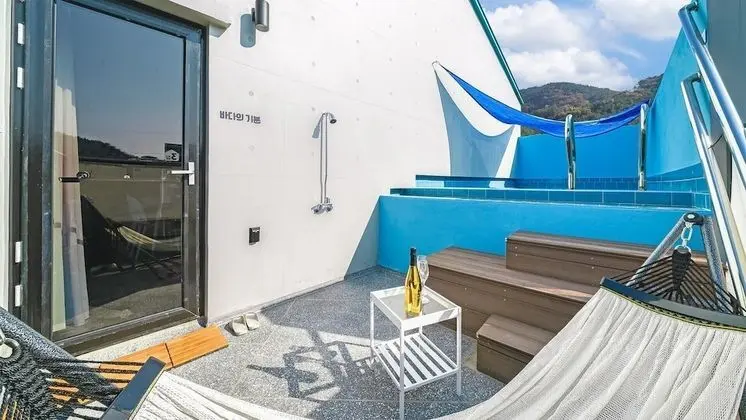 Tongyeong Badauigibunpulbilla