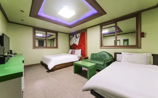 Tongyeong Hangnamdong Theme