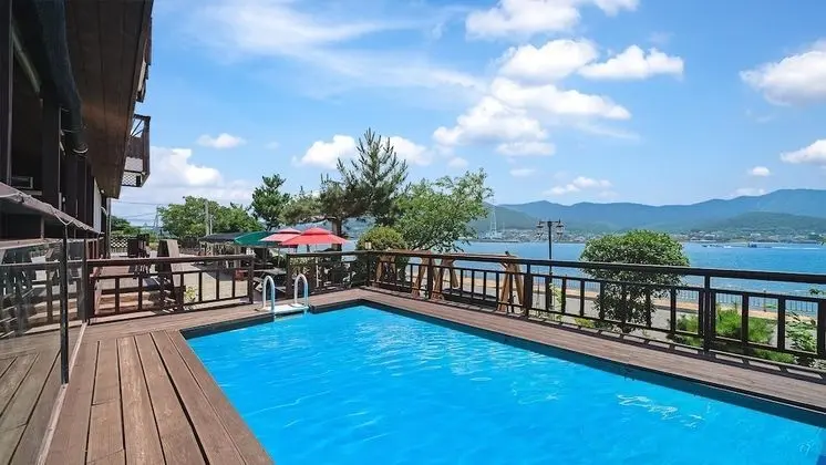 Tongyeong Hwanggeumbada Pension - Dış Mekan
