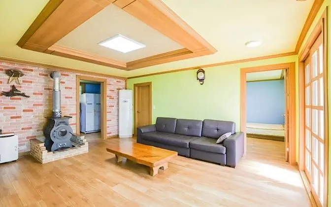 Tongyeong Santa Lucia Pension - Oda