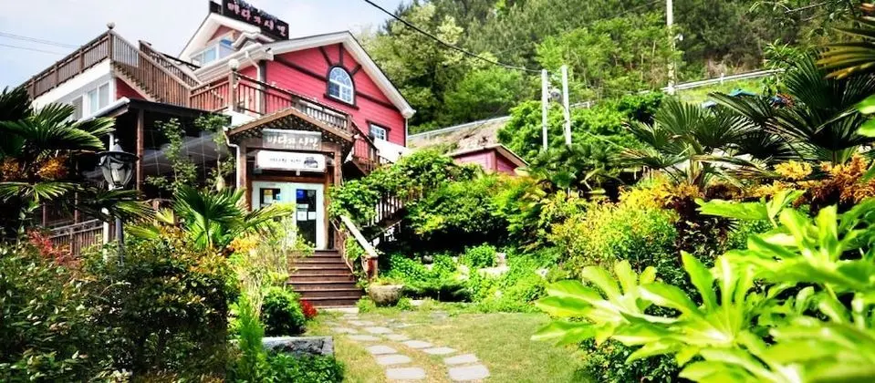 Tongyeong The Sea and The Poet Pension