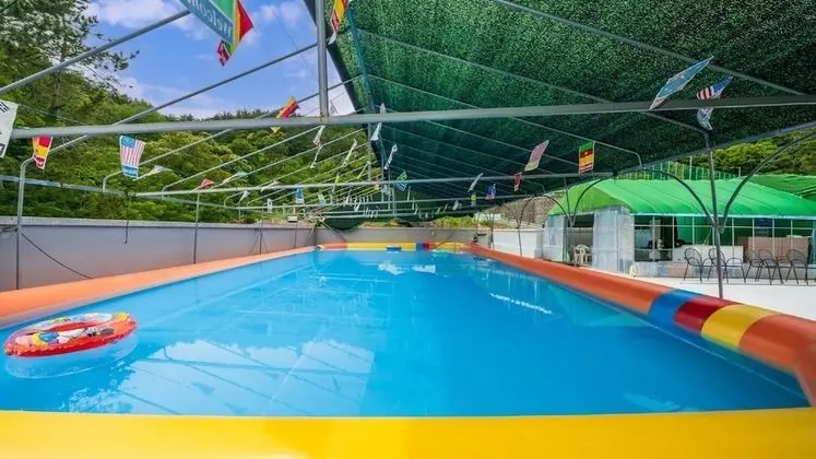 Tongyoung Sandeulhae Heallingcamp Pension - Dış Mekan